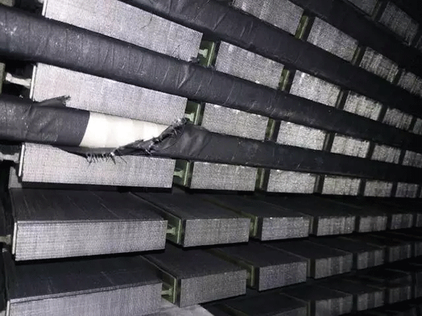 電暈對(duì)高壓電機(jī)的危害——西安泰富西瑪電機(jī)(西安西瑪電機(jī)集團(tuán)股份有限公司)官方網(wǎng)站 電暈對(duì)高壓電機(jī)的危害——西安泰富西瑪電機(jī)(西安西瑪電機(jī)集團(tuán)股份有限公司)官方網(wǎng)站