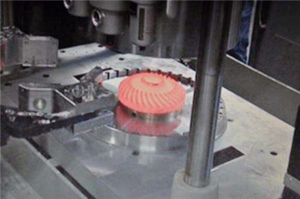 齒輪熱處理提高提高西安西瑪直流電機(jī)的使用效率。