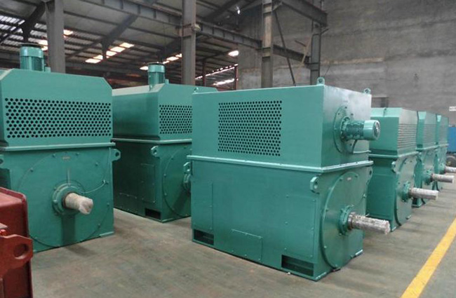 圖為西瑪電機(jī)庫房YKK高壓電機(jī)照片 圖為西瑪電機(jī)庫房YKK高壓電機(jī)照片